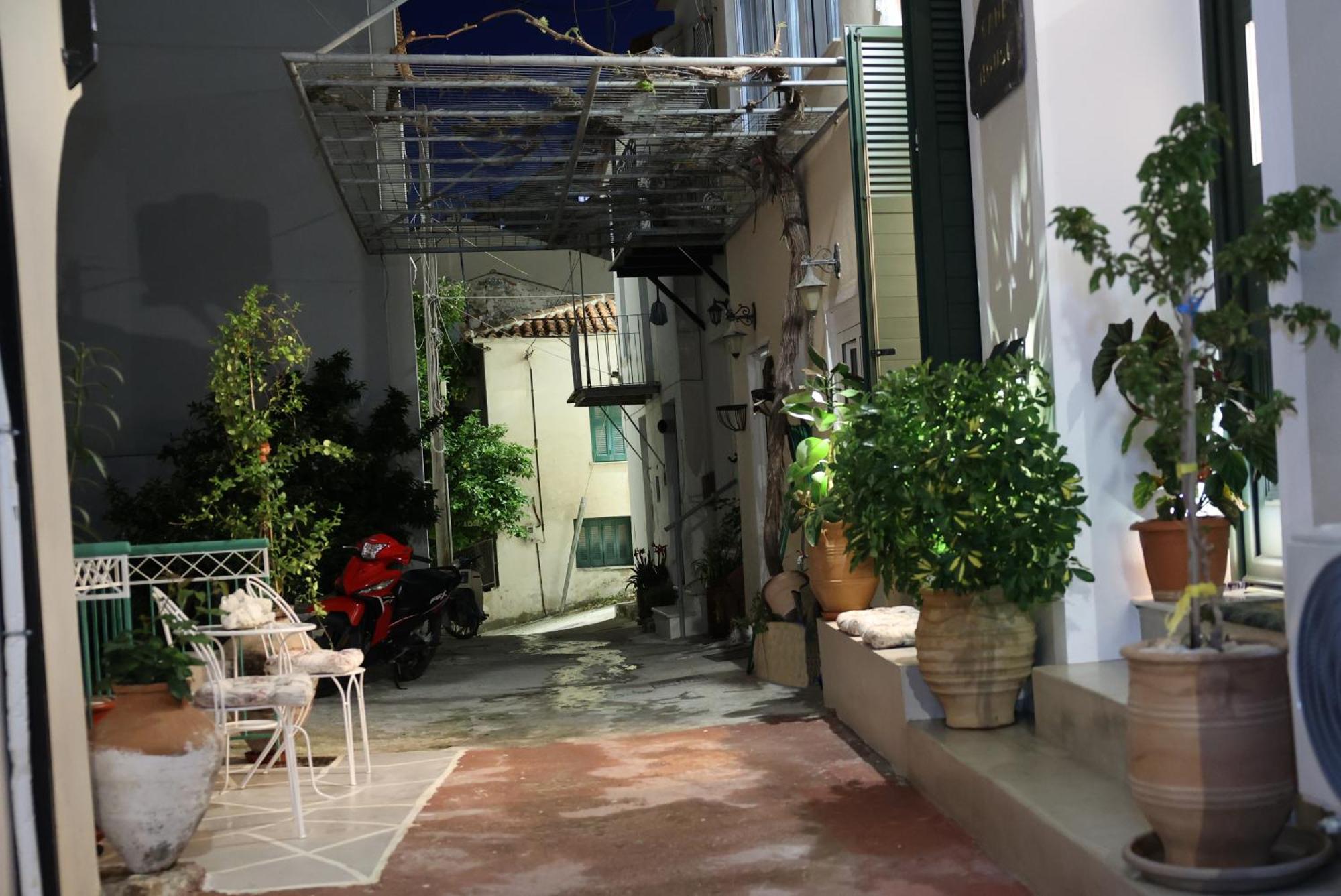 Cane'S Family Guest House Plomari Exteriér fotografie